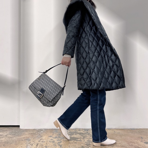 Fendi Mamma Baguette Shoulder Bag - Picture 3 of 14